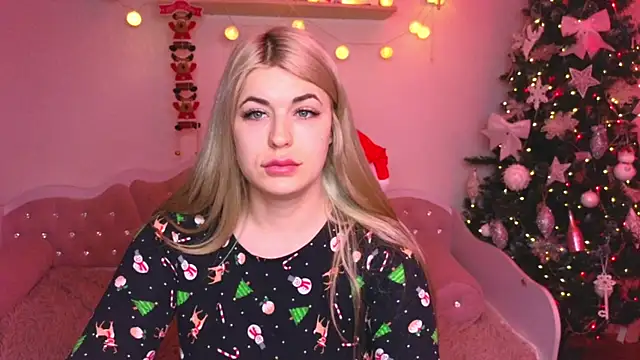 Snapshot of Sugarr_Lola chatting on 01-01-25, 10:00 Sugarr Lola online show from 01-01-25, 10:00