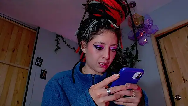 VickyJackson  online show from 12-02-25, 12:16