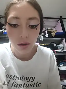 Snapshot of VickyJackson_ chatting on 03-27-26, 12:49 VickyJackson online show from 03-27-26, 12:49