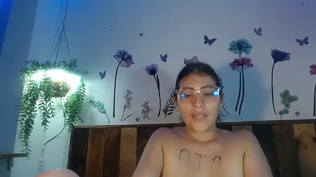 DaMikaela  online show from 03-07-25, 10:43