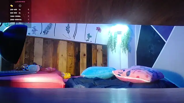 DaMikaela  online show from 11-24-25, 07:02