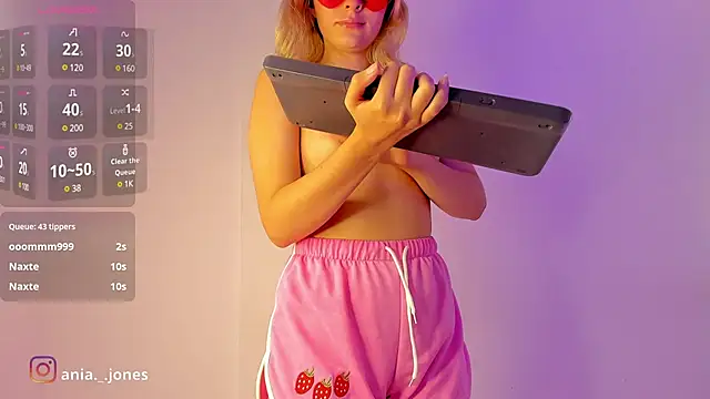 Ania jones online show from 12-28-24, 02:11