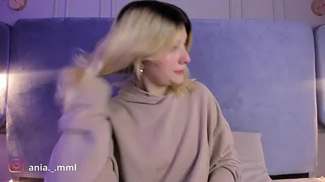 Ania jones online show from 09-24-25, 08:01