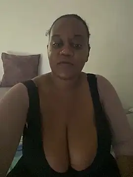 LiraRusso online show from 12-18-25, 11:55