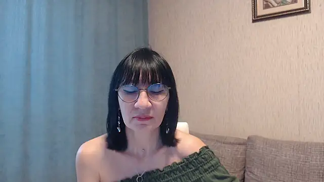 Snapshot of Erica95Bloom chatting on 01-30-25, 12:06 Erica95Bloom online show from 01-30-25, 12:06