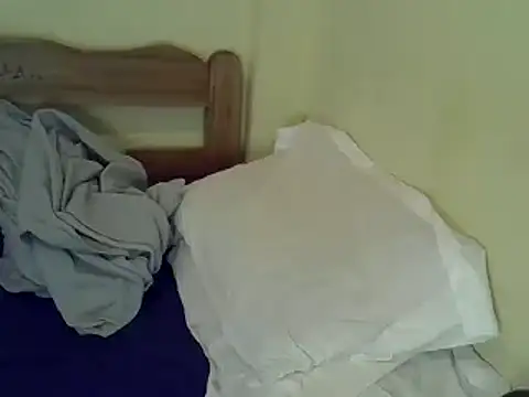 Snapshot of sweet-frida22 chatting on 02-08-25, 07:59 sweet-frida22 online show from 02-08-25, 07:59