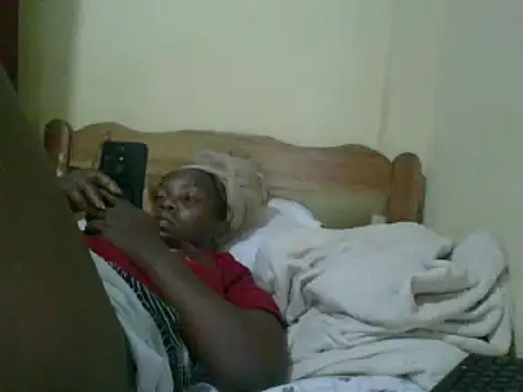 Snapshot of sweet-frida22 chatting on 02-17-25, 08:04 sweet-frida22 online show from 02-17-25, 08:04