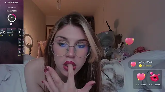 Snapshot of _eva__pleasure_ chatting on 02-16-26, 07:15 eva pleasure online show from 02-16-26, 07:15