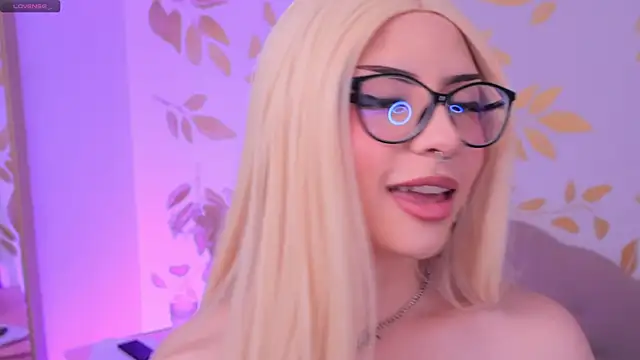 Misselektra   online show from 09-18-25, 04:03