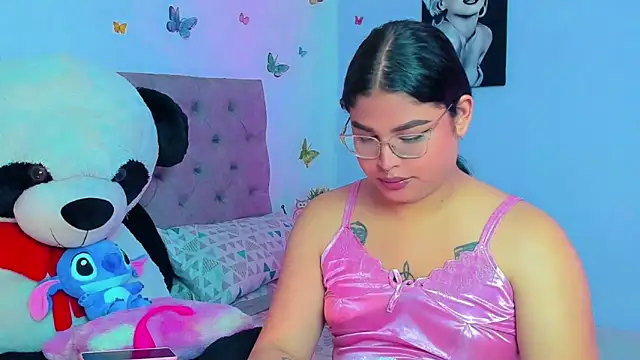 mabellfox online show from 12-20-24, 05:18