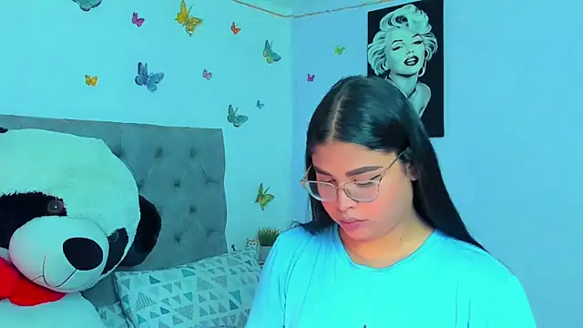 mabellfox online show from 12-23-24, 06:27