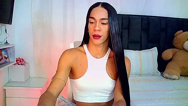 Snapshot of carmen14 chatting on 02-11-26, 05:12 carmen14 online show from 02-11-26, 05:12