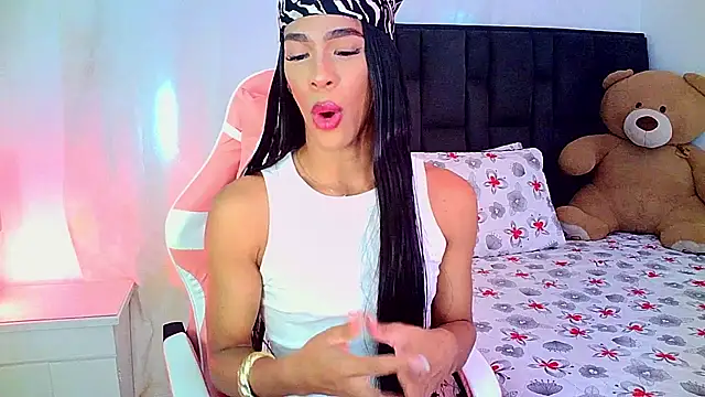 Snapshot of carmen14 chatting on 04-26-26, 12:25 carmen14 online show from 04-26-26, 12:25