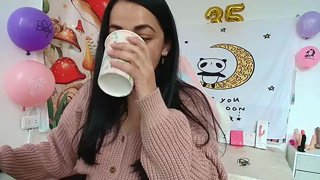 LovelyAzucena online show from 05-07-26, 03:17