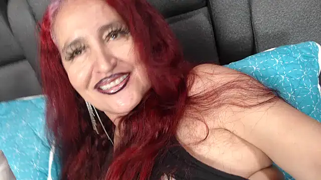 Snapshot of Lucy_mature8 chatting on 04-11-26, 04:22 Lucy mature8 online show from 04-11-26, 04:22