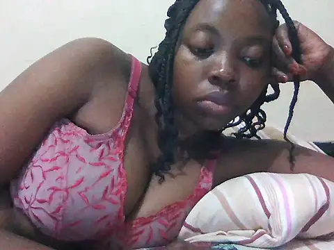 Snapshot of Sexxy_blush1 chatting on 09-19-25, 06:30 Sexxy blush1 online show from 09-19-25, 06:30