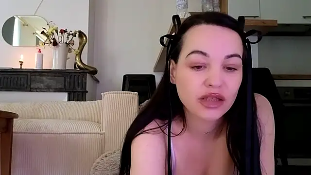 Lilie romeo online show from 12-14-24, 11:39