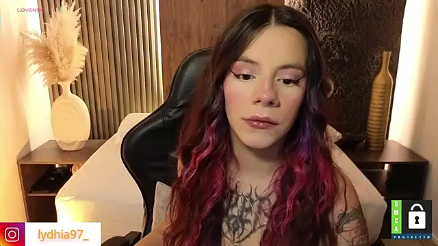 lydhia97  online show from 01-30-25, 08:43