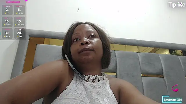 Snapshot of Cholatin chatting on 02-25-25, 01:39 Cholatin online show from 02-25-25, 01:39