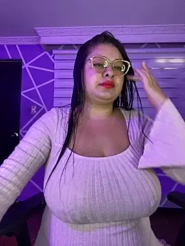 MiiaaJoness online show from 10-17-25, 02:52