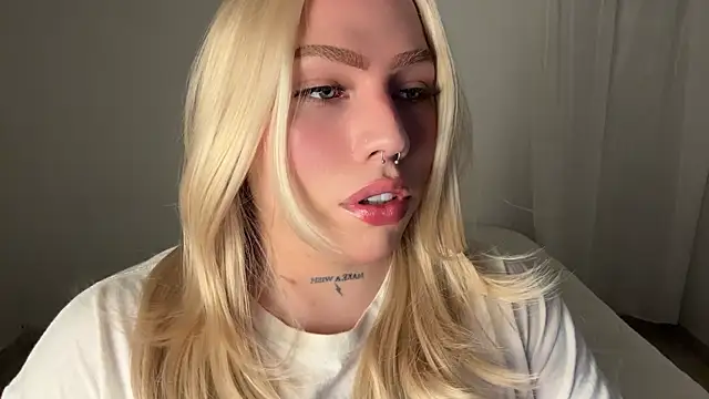 Snapshot of IsabellaFigueredo__ chatting on 03-03-26, 02:07 IsabellaFigueredo online show from 03-03-26, 02:07