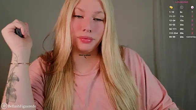 Snapshot of IsabellaFigueredo__ chatting on 03-30-26, 09:49 IsabellaFigueredo online show from 03-30-26, 09:49