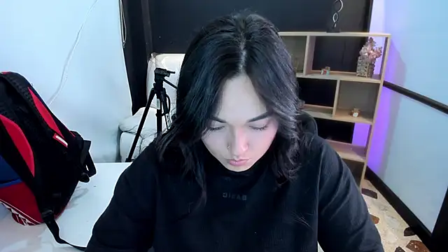 Snapshot of CelesteBrucee chatting on 12-19-24, 01:07 CelesteBrucee online show from 12-19-24, 01:07