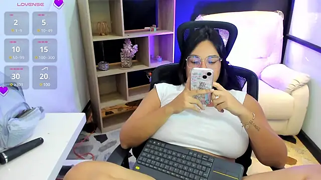 Snapshot of CelesteBrucee chatting on 01-14-25, 11:58 CelesteBrucee online show from 01-14-25, 11:58