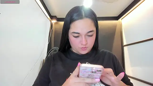 Snapshot of CelesteBrucee chatting on 02-08-25, 08:10 CelesteBrucee online show from 02-08-25, 08:10