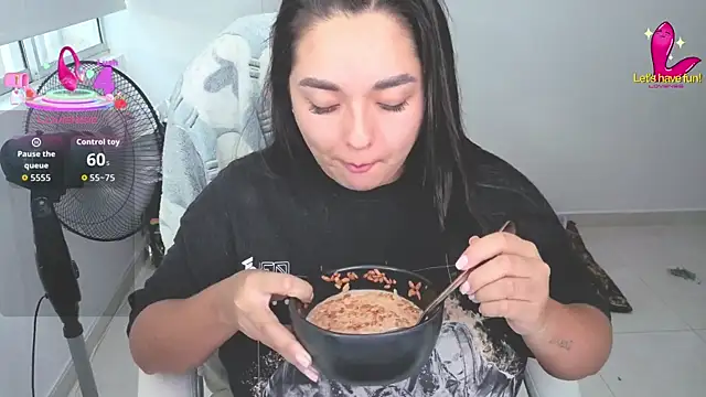 Snapshot of CelesteBrucee chatting on 09-23-25, 10:13 CelesteBrucee online show from 09-23-25, 10:13