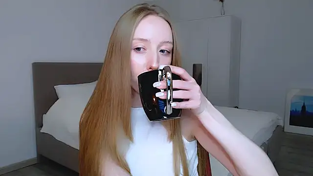 Luna insniity online show from 12-04-24, 07:34