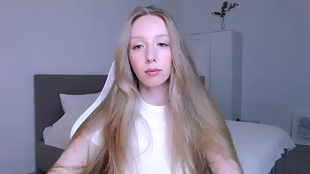 Luna insniity online show from 11-08-25, 08:07