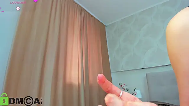Donna Evans online show from 05-18-26, 04:07