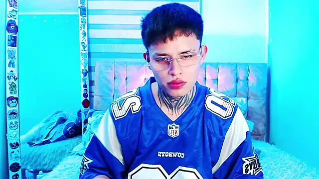 justinmoon2 online show from 05-12-26, 04:31
