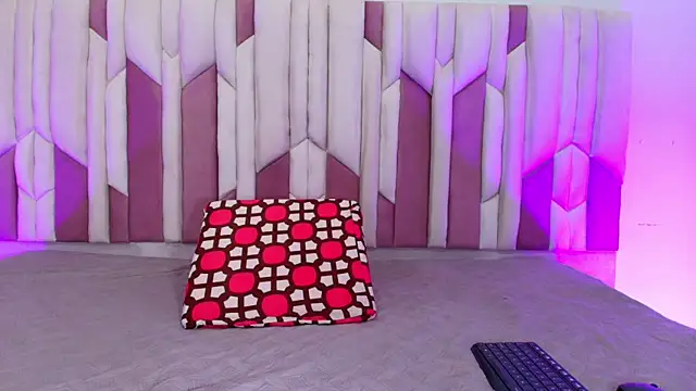 Snapshot of lucyy_gray chatting on 10-17-25, 03:10 lucyy gray online show from 10-17-25, 03:10