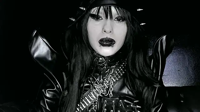 Snapshot of XXIOUX chatting on 03-08-26, 08:07 XXIOUX online show from 03-08-26, 08:07