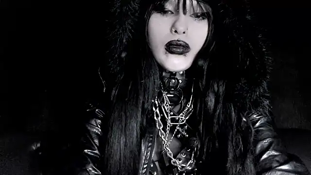 Snapshot of XXIOUX chatting on 03-11-26, 04:46 XXIOUX online show from 03-11-26, 04:46