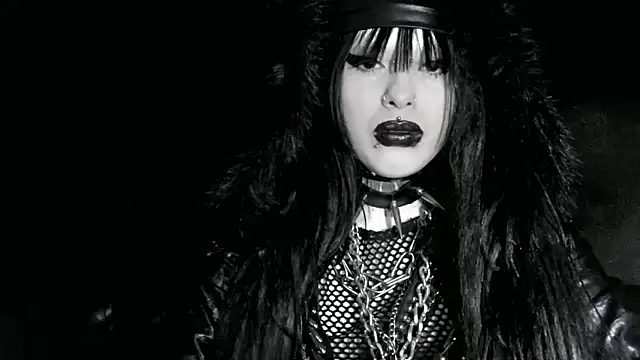 Snapshot of XXIOUX chatting on 03-20-26, 07:30 XXIOUX online show from 03-20-26, 07:30