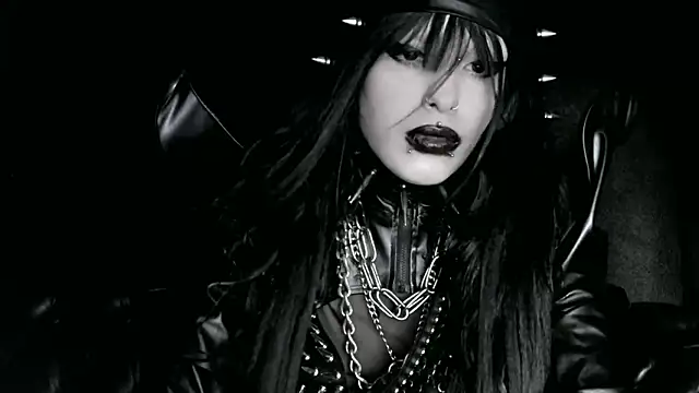 Snapshot of XXIOUX chatting on 03-21-26, 08:34 XXIOUX online show from 03-21-26, 08:34