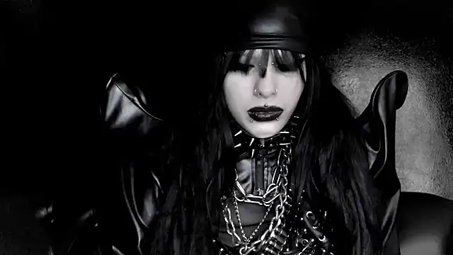 Snapshot of XXIOUX chatting on 03-26-26, 03:17 XXIOUX online show from 03-26-26, 03:17