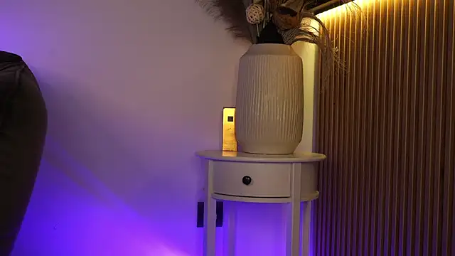 Snapshot of KimyBroox chatting on 09-18-25, 08:55 KimyBroox online show from 09-18-25, 08:55