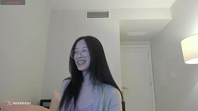 Snapshot of secretgirlfriendxo chatting on 02-04-25, 06:04 secretgirlfriendxo online show from 02-04-25, 06:04