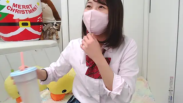 Snapshot of SUZU_ chatting on 12-11-24, 01:06 SUZU online show from 12-11-24, 01:06