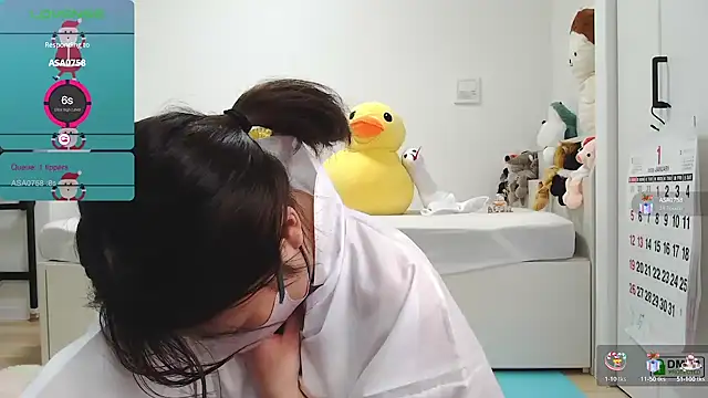 Snapshot of SUZU_ chatting on 01-02-25, 12:46 SUZU online show from 01-02-25, 12:46