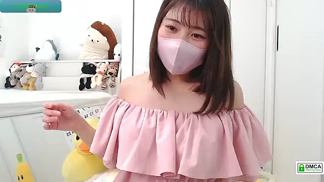 Snapshot of SUZU_ chatting on 01-10-25, 12:06 SUZU online show from 01-10-25, 12:06