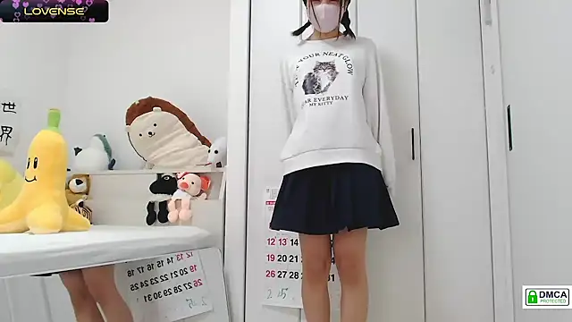 Snapshot of SUZU_ chatting on 01-15-25, 03:11 SUZU online show from 01-15-25, 03:11