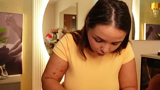 CelesteBailey online show from 10-07-25, 04:42