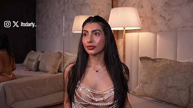 Snapshot of Rosalie_vega chatting on 07-31-26, 03:44 Rosalie vega online show from 07-31-26, 03:44