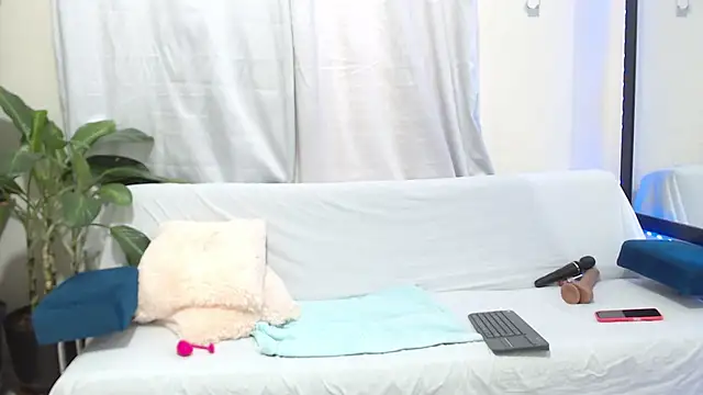 Snapshot of AmbarSofhia chatting on 03-12-25, 09:03 AmbarSofhia online show from 03-12-25, 09:03