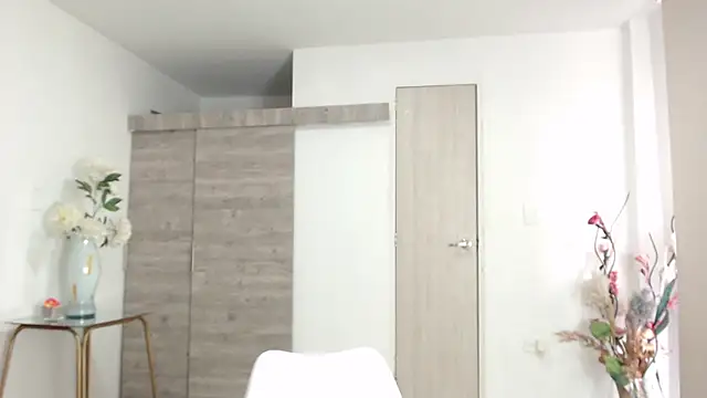 Snapshot of AmbarSofhia chatting on 09-25-25, 10:02 AmbarSofhia online show from 09-25-25, 10:02